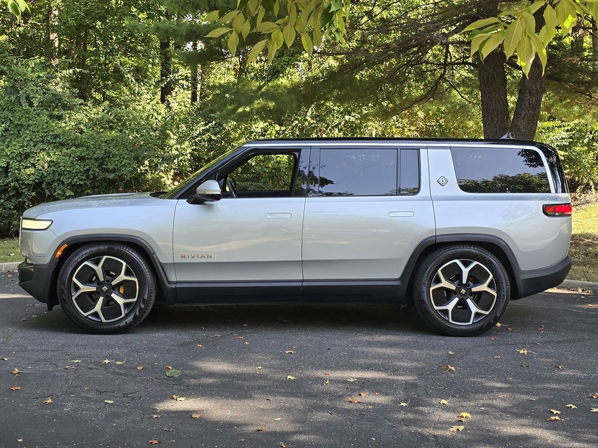 Used 2023 Rivian R1S Adventure Quad AWD/4WD image 3