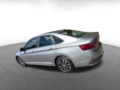 Used 2025 Volkswagen Jetta SE image 10