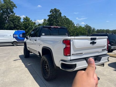 Used 2025 Chevrolet Silverado 2500 High Country AWD/4WD image 5