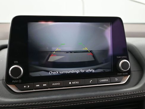 Used 2023 Nissan Rogue SV image 24