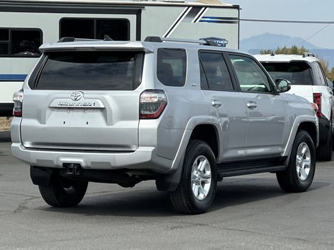 Used 2024 Toyota 4Runner SR5 Premium image 4