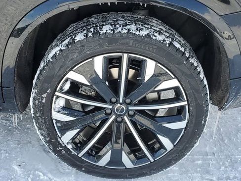 New 2026 Volvo XC90 B6 Plus w/ Protection Package Premier image 33