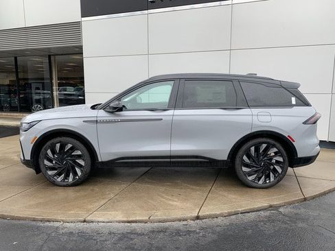 New 2026 Lincoln Nautilus Reserve AWD/4WD image 9