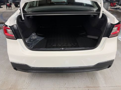 Used 2025 Subaru Legacy Premium image 27