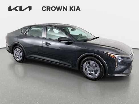 Certified 2025 Kia K4 FWD image 3