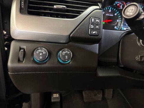 Used 2019 Chevrolet Tahoe LT w/ Luxury Package AWD/4WD image 20