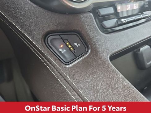 Used 2017 Chevrolet Tahoe LT image 31