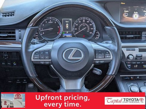 Used 2017 Lexus ES 350 w/ Premium Package FWD image 11