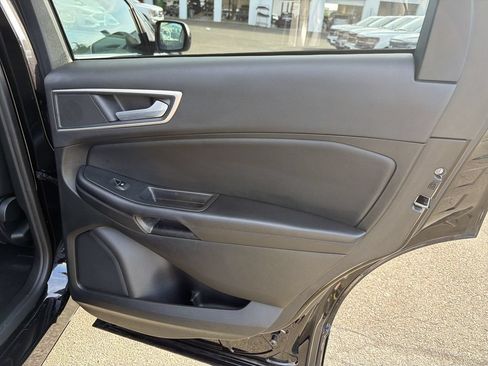 Used 2024 Ford Edge SEL w/ Convenience Package AWD/4WD image 16