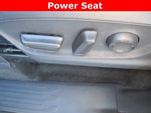 Used 2025 Toyota Tacoma TRD Sport image 26