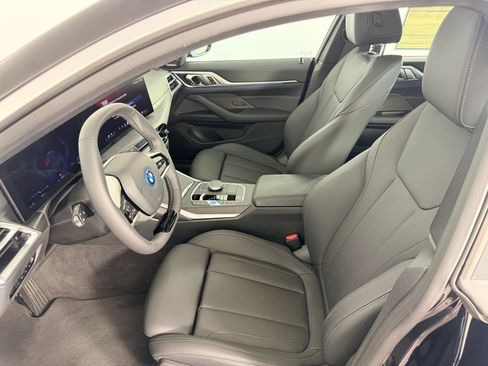 Certified 2025 BMW i4 eDrive40 RWD image 5