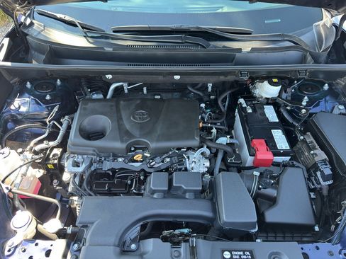 Used 2025 Toyota RAV4 XLE AWD/4WD image 16