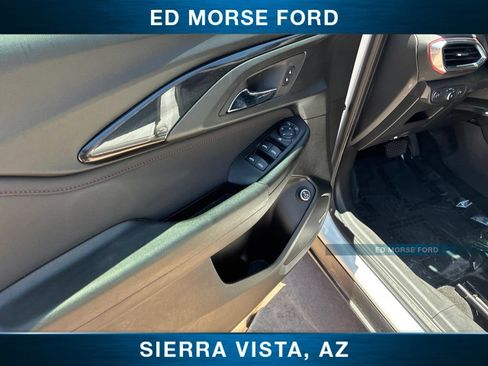 Used 2023 Chevrolet TrailBlazer RS w/ Sun and Liftgate Package FWD image 21