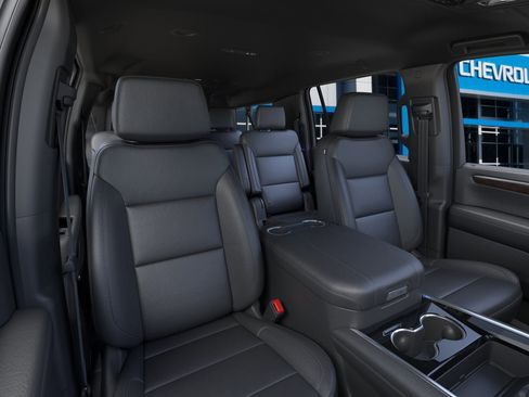New 2026 Chevrolet Suburban Z71 w/ Comfort Package image 16