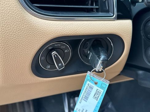 Used 2018 Porsche Macan image 27