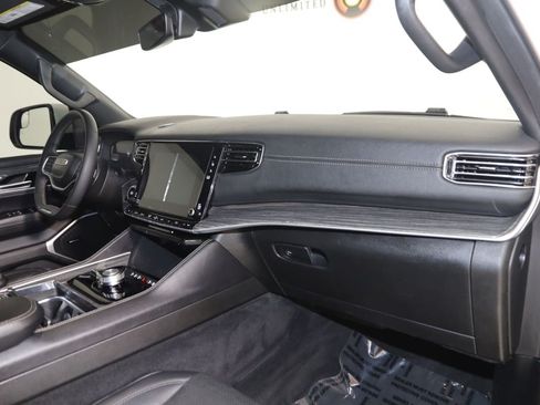 Used 2022 Jeep Wagoneer Series II AWD/4WD image 41