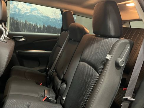 Used 2016 Dodge Journey SXT w/ Blacktop Package FWD image 14