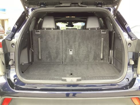 Used 2025 Toyota Highlander XSE AWD/4WD image 14
