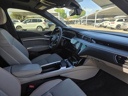 Used 2024 Audi Q8 e-tron Prestige w/ Prestige Package image 11