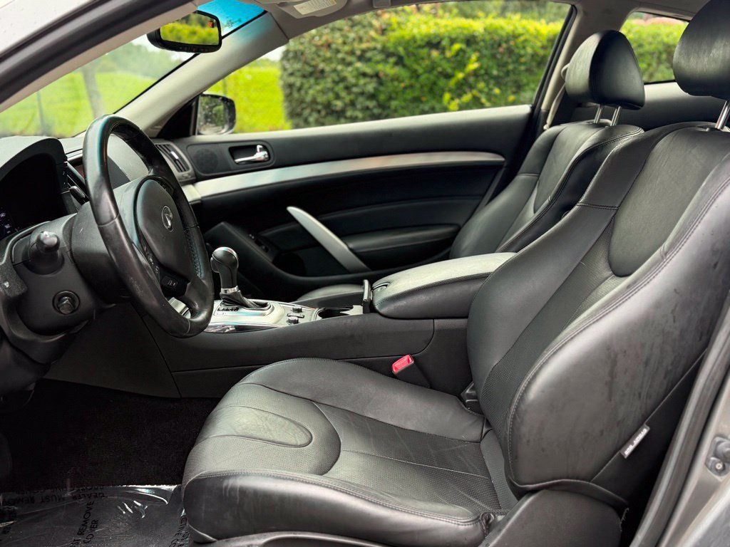 Used 2015 INFINITI Q60 AWD Coupe w/ Premium Package image 10