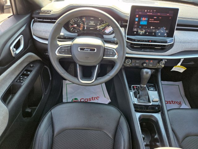 Used 2024 Jeep Compass Latitude AWD/4WD image 14