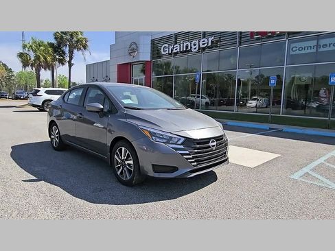 New 2025 Nissan Versa SV w/ Trunk Package FWD image 17
