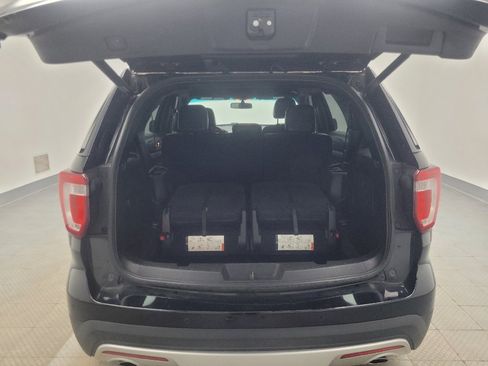 Used 2016 Ford Explorer XLT w/ Equipment Group 202A FWD image 29