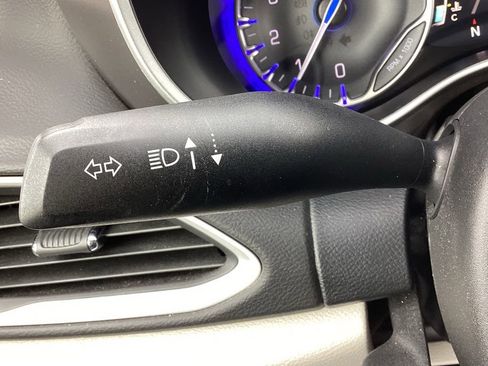 Used 2024 Chrysler Pacifica Touring-L image 30