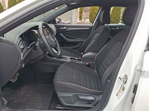 Used 2023 Volkswagen Jetta Sport image 14