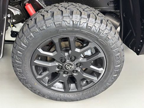 New 2026 Toyota Tundra Platinum AWD/4WD image 32