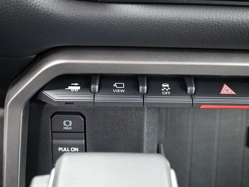 Used 2024 Toyota Tundra Limited image 23