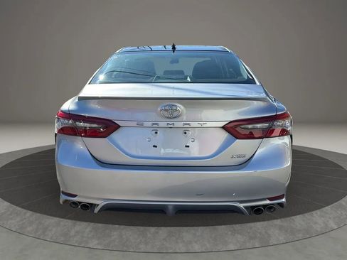 Used 2021 Toyota Camry XSE image 6