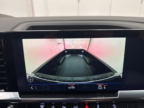 New 2026 GMC Sierra 2500 SLT w/ SLT Premium Package image 32