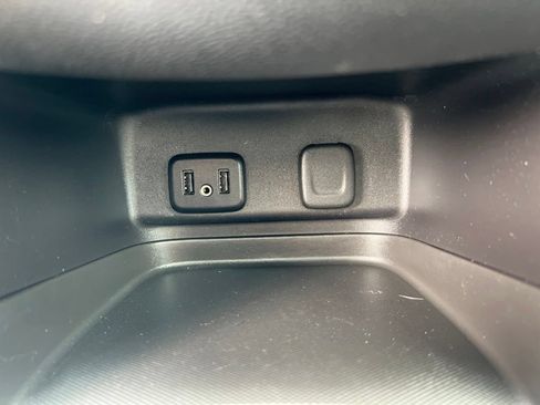 Used 2018 Chevrolet Equinox LT w/ Sun & Infotainment Package FWD image 59