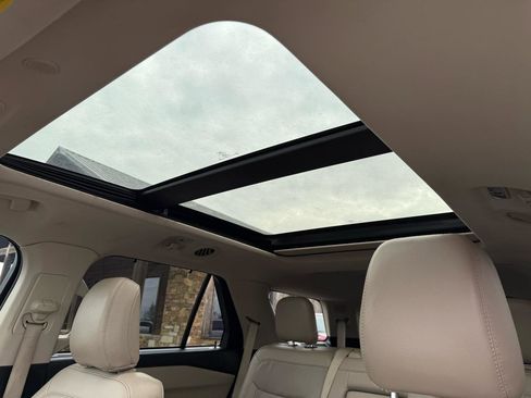 Used 2020 Ford Explorer Limited w/ Class III Trailer Tow Package image 13