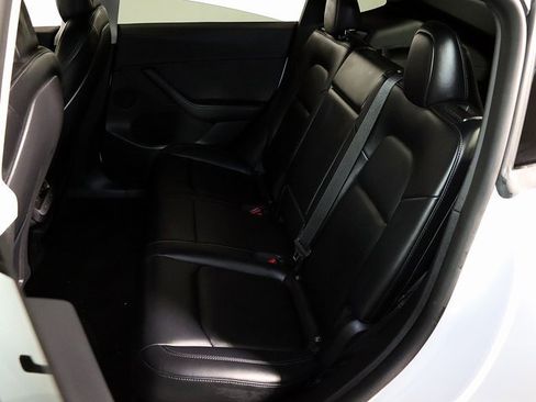 Used 2022 Tesla Model Y Performance image 13