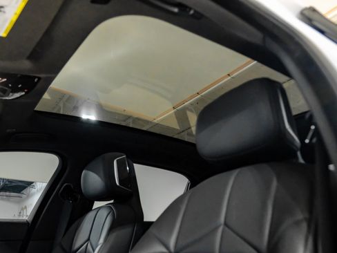 Used 2024 BMW 740i w/ Premium Package 2 image 5