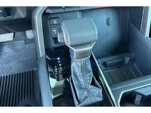 Used 2023 Toyota Tundra Limited image 23