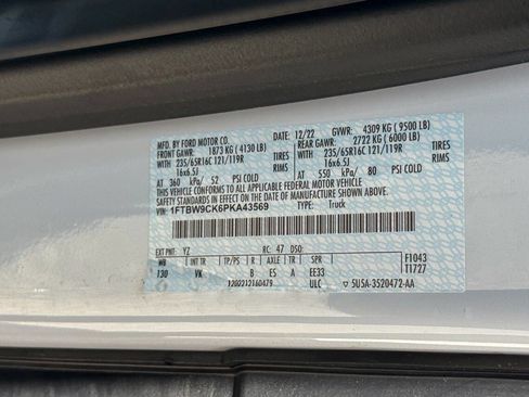 Used 2023 Ford E-Transit Medium Roof RWD image 21