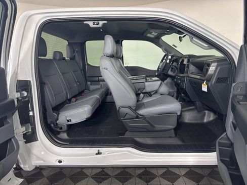 Used 2025 Ford F150 XL w/ Equipment Group 103A High image 6