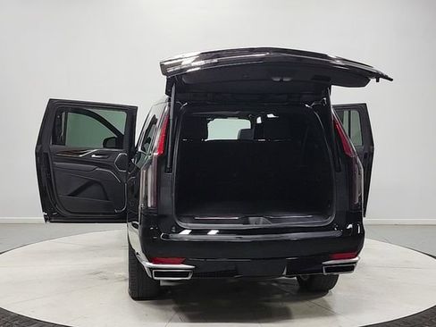 Used 2023 Cadillac Escalade ESV Premium Luxury RWD image 14