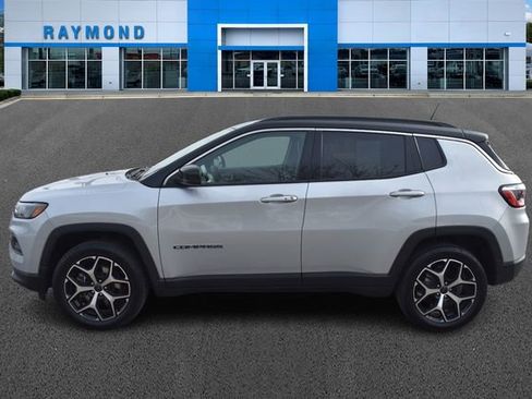 Used 2025 Jeep Compass Limited AWD/4WD image 7