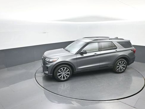 New 2026 Ford Explorer ST-Line image 22