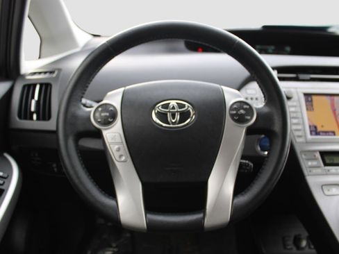 Used 2015 Toyota Prius Prime Advanced image 25