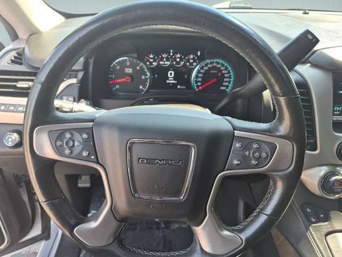 Used 2018 GMC Yukon Denali w/ Denali Ultimate Package AWD/4WD image 19