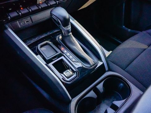 Used 2023 Chevrolet Colorado LT RWD image 19