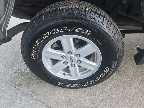 Used 2023 Ford F150 XLT image 28