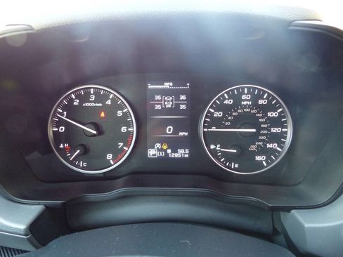 Used 2024 Subaru Crosstrek 2.0i Premium image 29