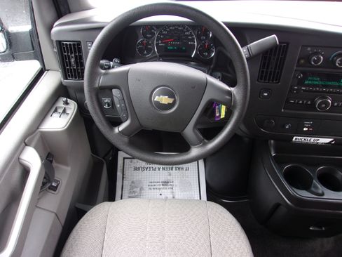 Used 2016 Chevrolet Express 3500 LT w/ LT Preferred Equipment Group image 23