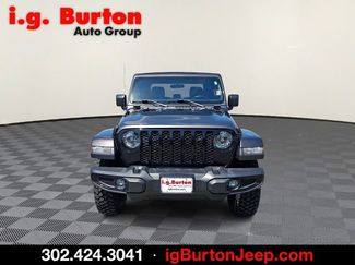 Used 2022 Jeep Gladiator Sport AWD/4WD video 2